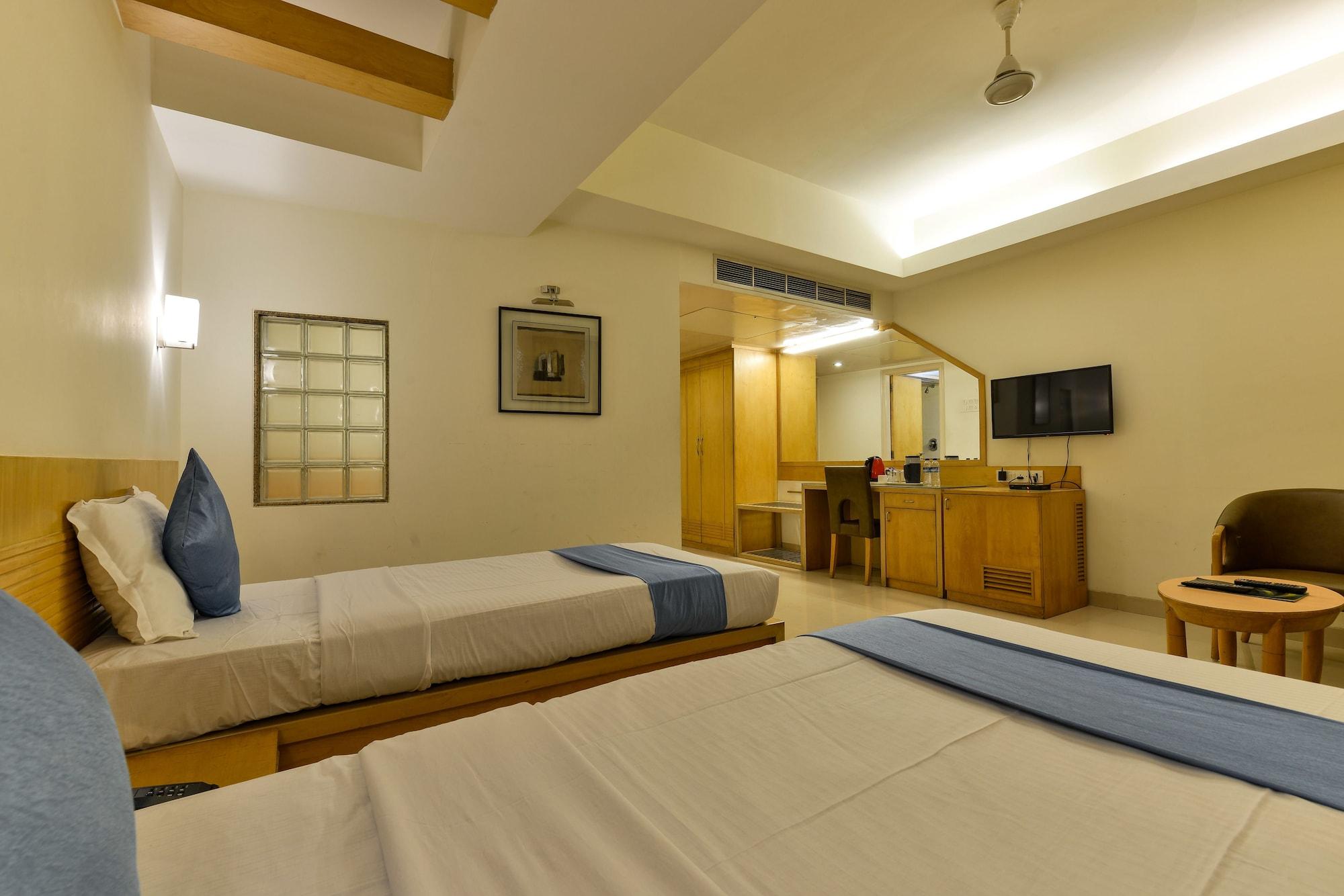 Hotel Ajanta Мумбаї Екстер'єр фото