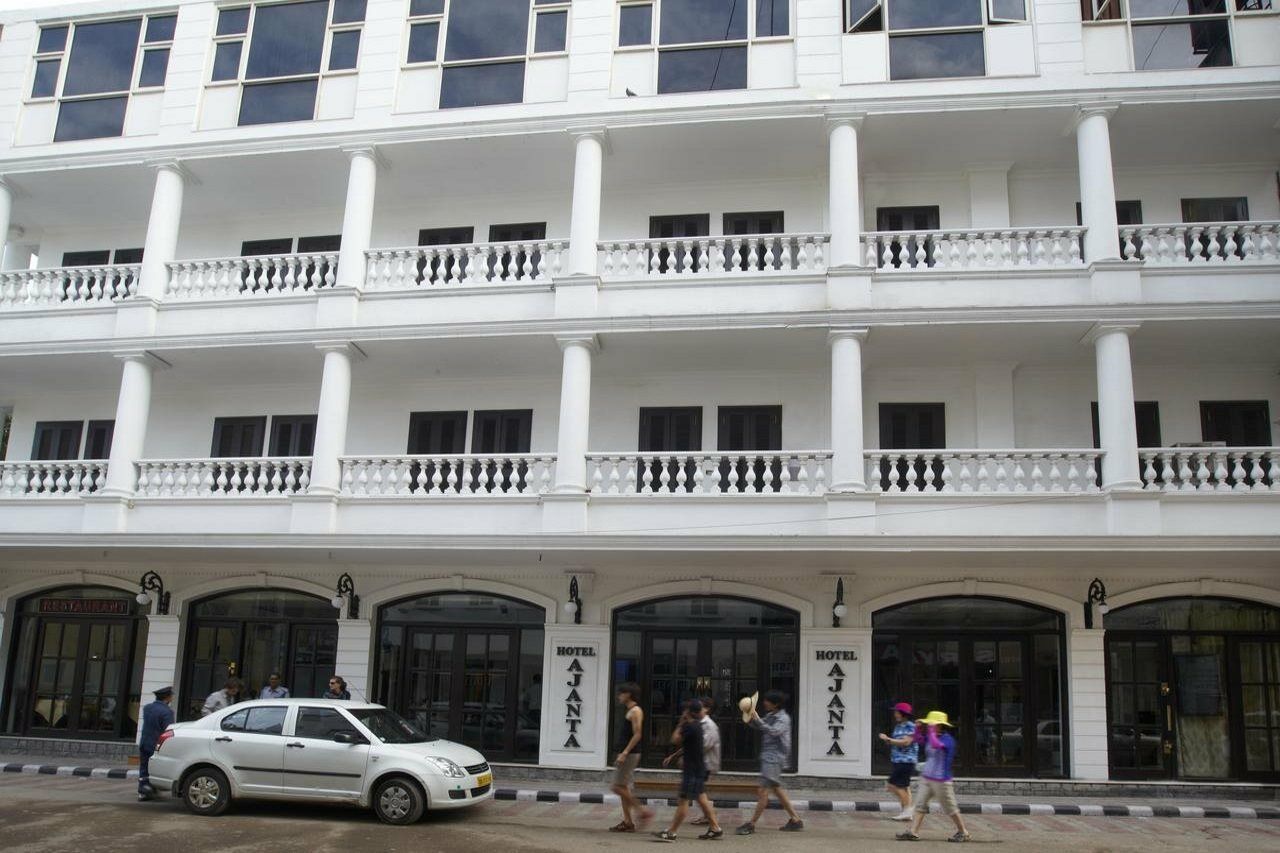 Hotel Ajanta Мумбаї Екстер'єр фото